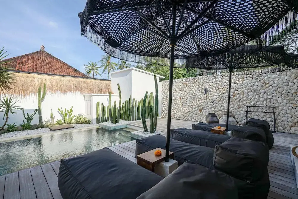 Villa Laut - 4BR Luxury Villa within Walking Distance to Seseh Beach