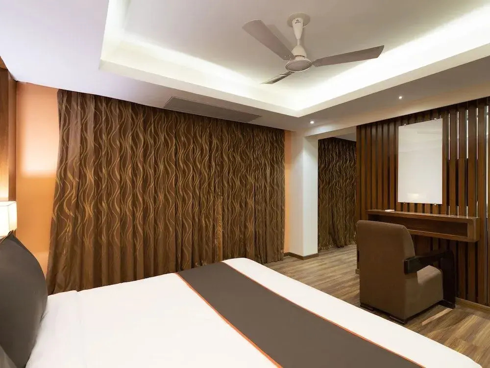 Avalon Hotel by OYO Rooms