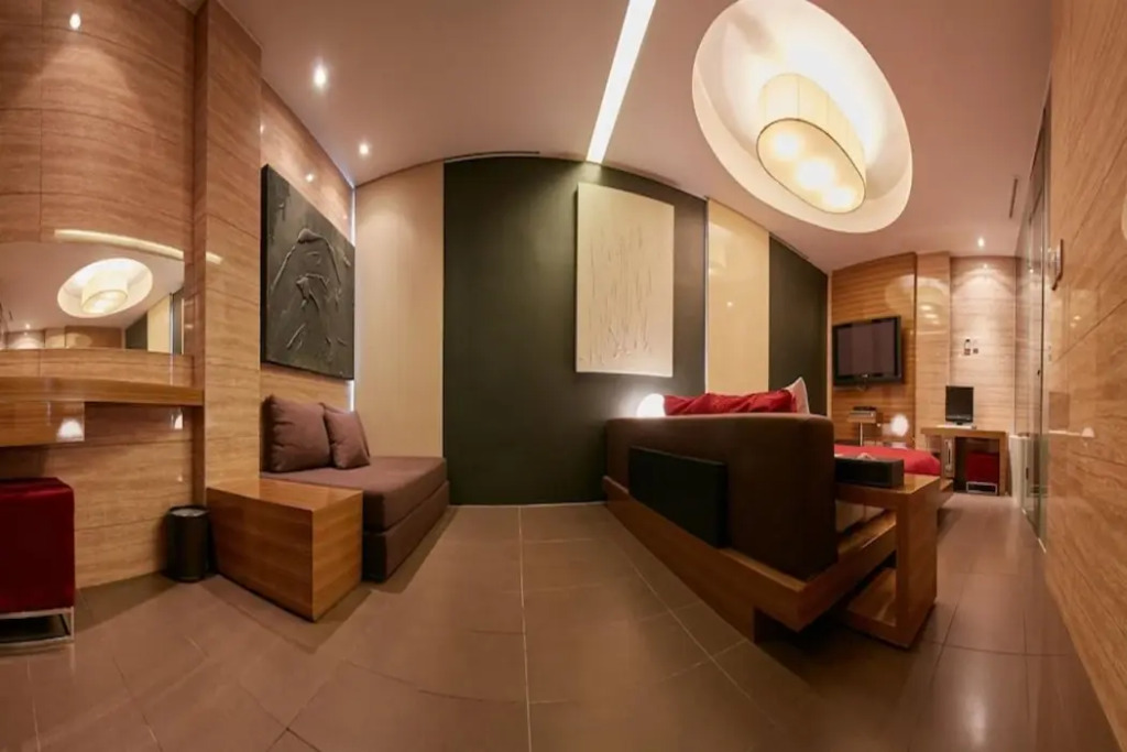 Tria Hotel