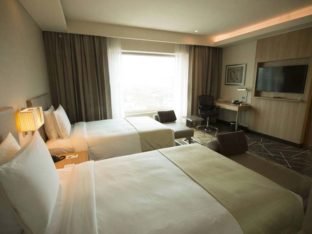 Holiday Inn Chennai OMR IT Expressway by IHG