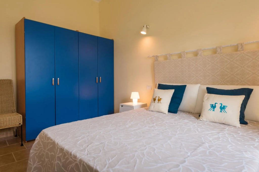 The semi-detached villa, is only another house always in the first row, and is composed of two doubl-PERLACEA 19