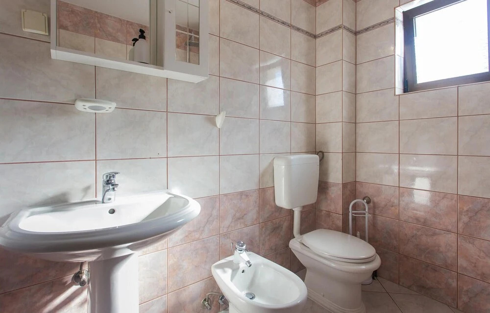 Amazing Apartment in Podstrana With 3 Bedrooms, Wifi and Outdoor Swimming Pool