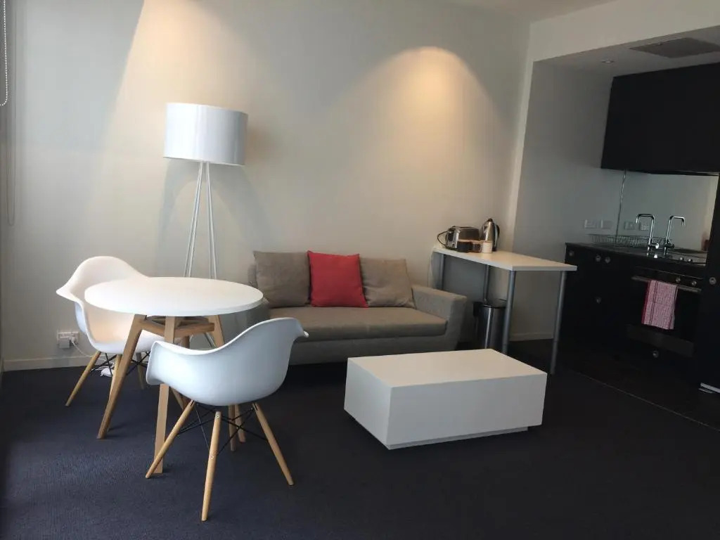 Tashas Apartments on Warwick