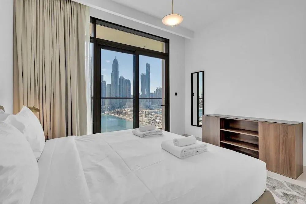 Marina Harbour View 2BR & Beach Access