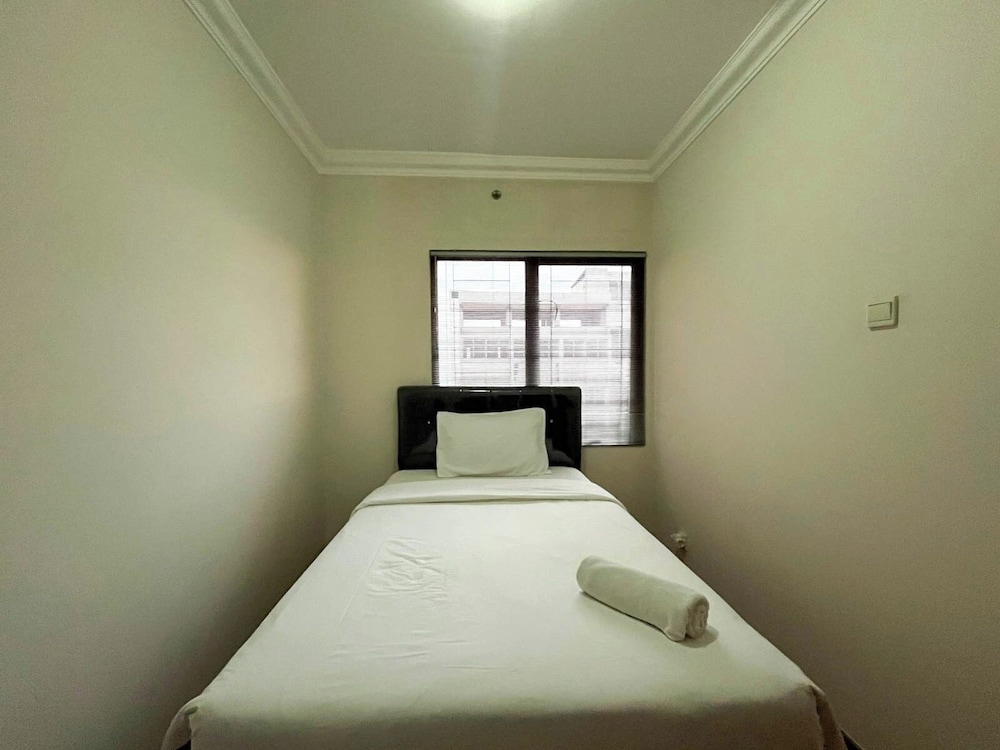 Spacious White 3Br At Grand Setiabudi Apartment