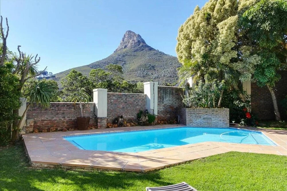 Spacious Family Home With sea Views Private Pool and Garden 100 Geneva
