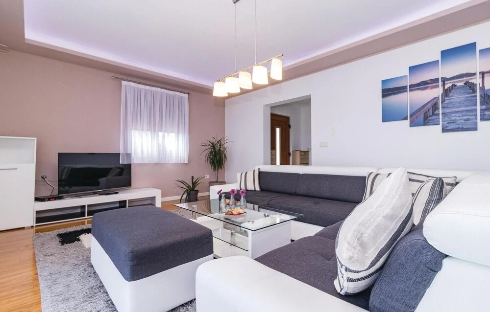 Pet Friendly Home In Vodnjan