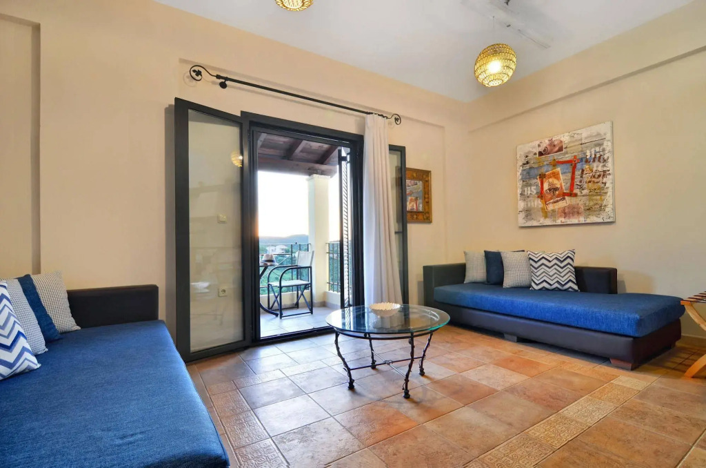 Niriides Luxury Apartments