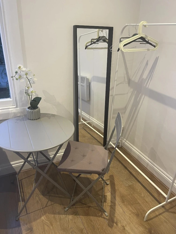 Charming Studio in London - 1 Person Only