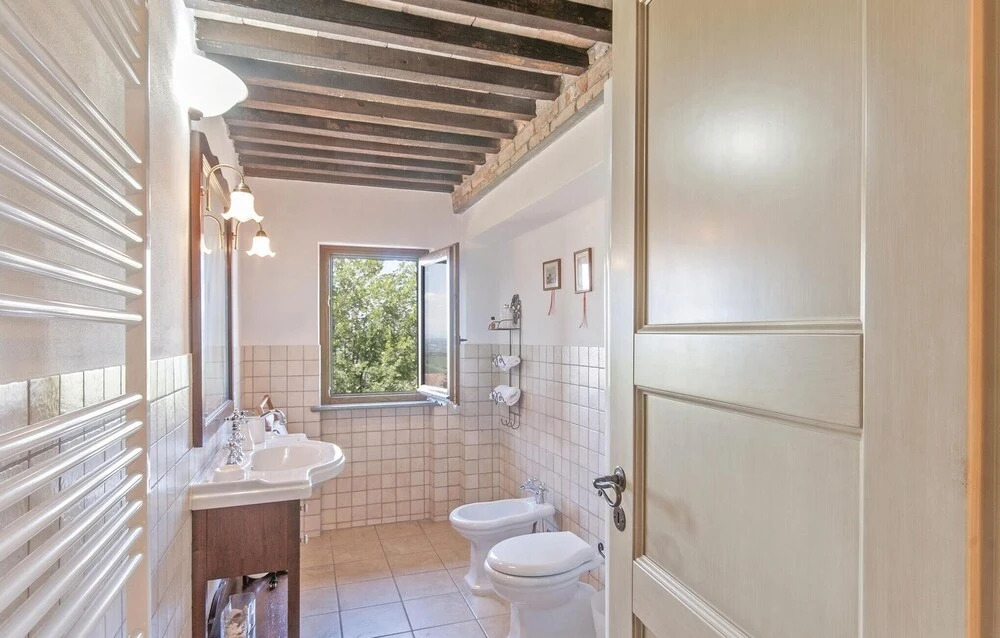 Amazing Home in Castagnole Delle Lanze With 2 Bedrooms and Wifi