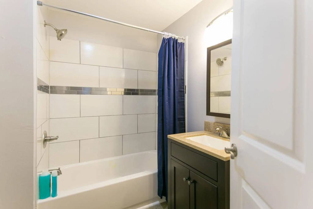 Hosteeva Conti Street Suites