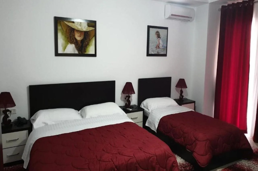 Haris Hotel & Suites