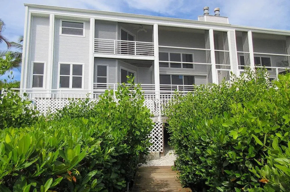 Paradise Bay Villa 3 Bedrooms 3 Bathrooms Home