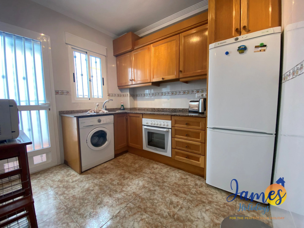 La Cinuelica R14 Townhouse with Com pool L160
