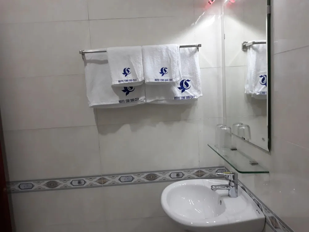 Hotel Con Son City