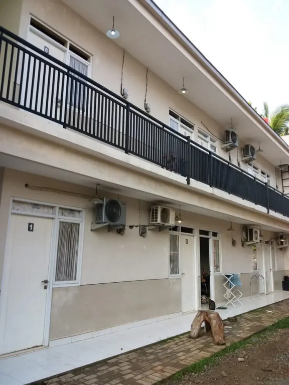 Oyo 2851 Anggrek House Syariah