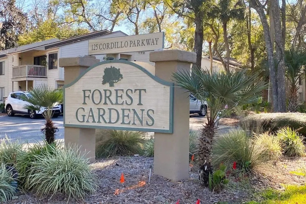 Beautifully Renovated 2 Br Villa Walk To Beach Condo