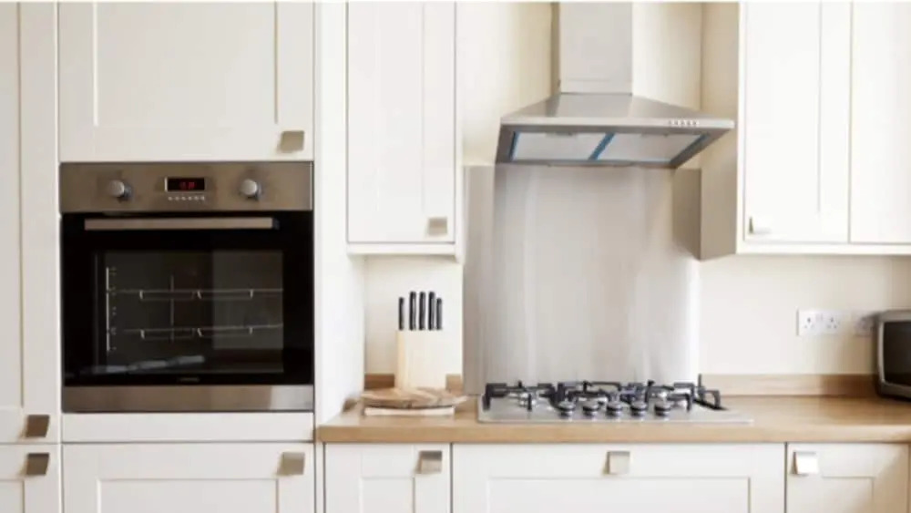 Spacious 4 Bedroom Apartment in Edinburgh