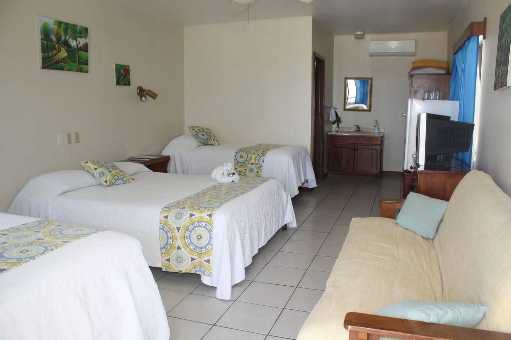 Holiday Hotel