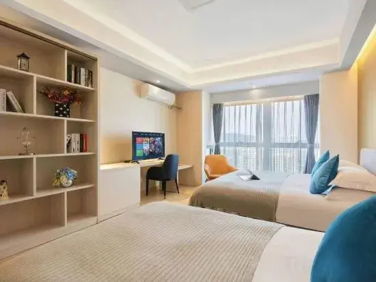 Golden Harbor Fashion Cinema Hotel (High-speed Railway Station East Square Branch)