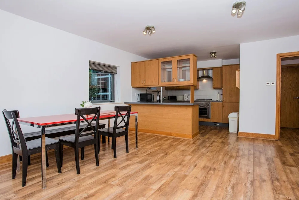 Bright 2Bed Water Side Flat