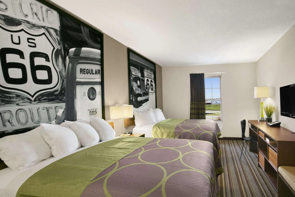 Super 8 by Wyndham Stafford/Springfield Area