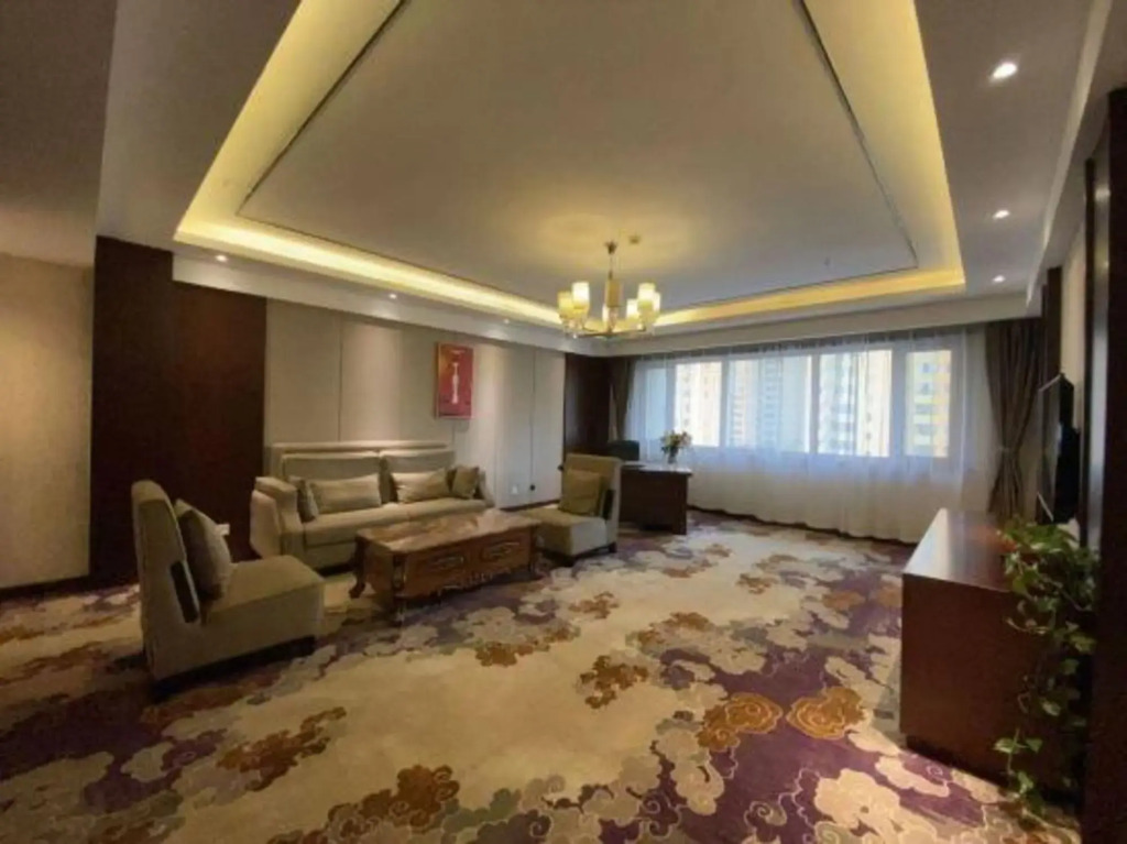 Aisite Madison Hotel (China Harbin Ice And Snow World)