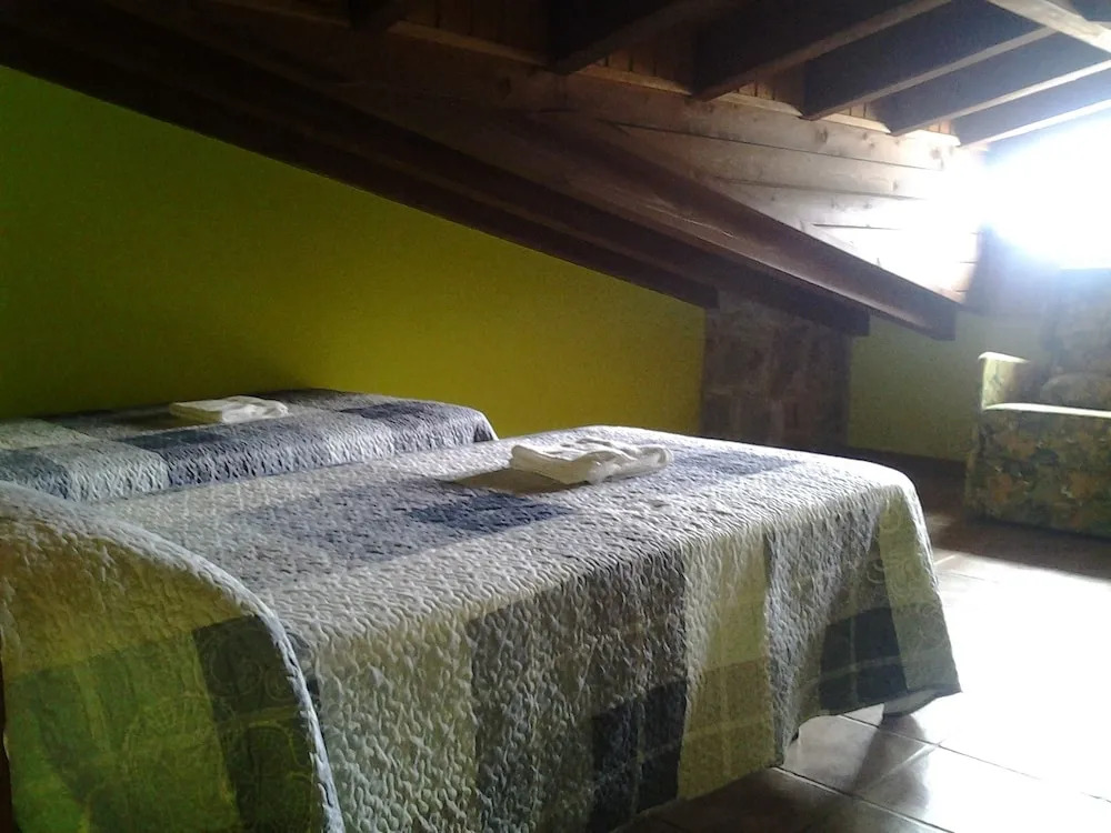 ELS OCELLS Apartaments i Cases Rurals