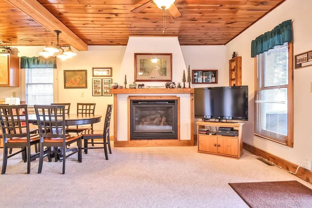 Poplar - Elbert's - 3 Br Cottage