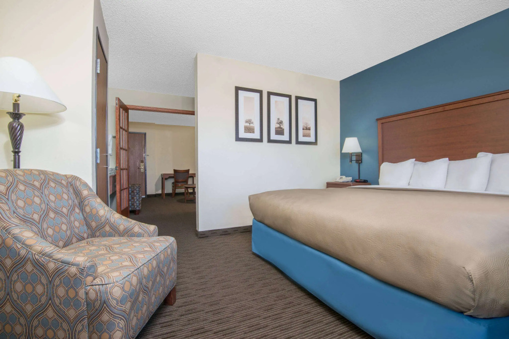 AmericInn by Wyndham Windsor Ft. Collins