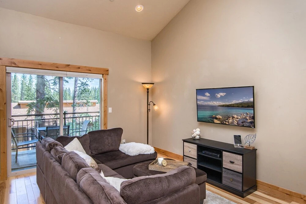 Truckee Townhouse Walk Everywhere by RedAwning