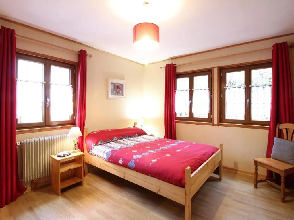 Chalet 6 pièces, 8 pers, proche centre, WIFI - FR-1-608-4