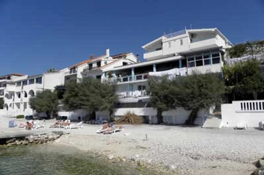 Beachfront Apartments Zanic