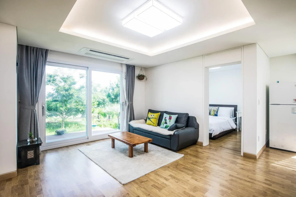 Jeju Bada Wi Olle Pension