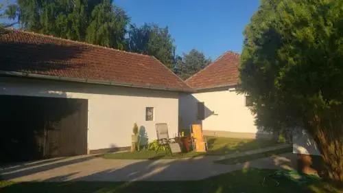 Sobe Rooms Szobák Zimmer KIS