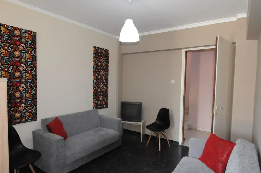 Kinetta Apartments