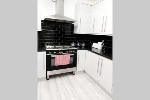 Gorgeous Stylish Cheri Victorian House In Manchester