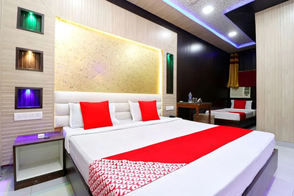 OYO 41743 Hotel Silver