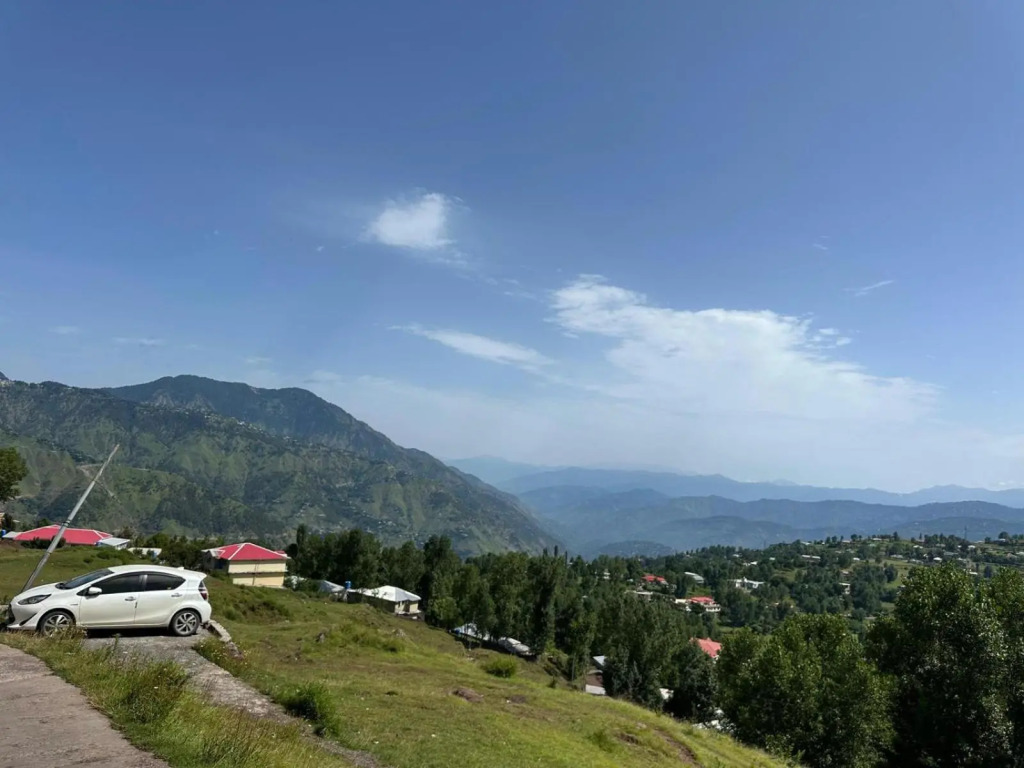 Bhurban 2bed townhouse with a lawn
