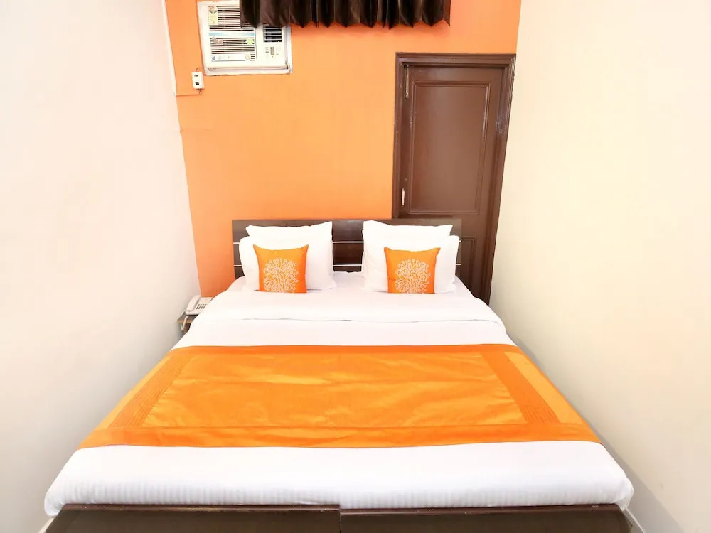 OYO 11073 Amar Guest House