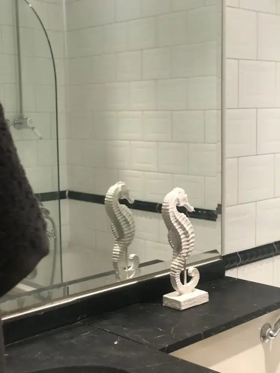 Suitely Trafalgar Square Luxury Apartment