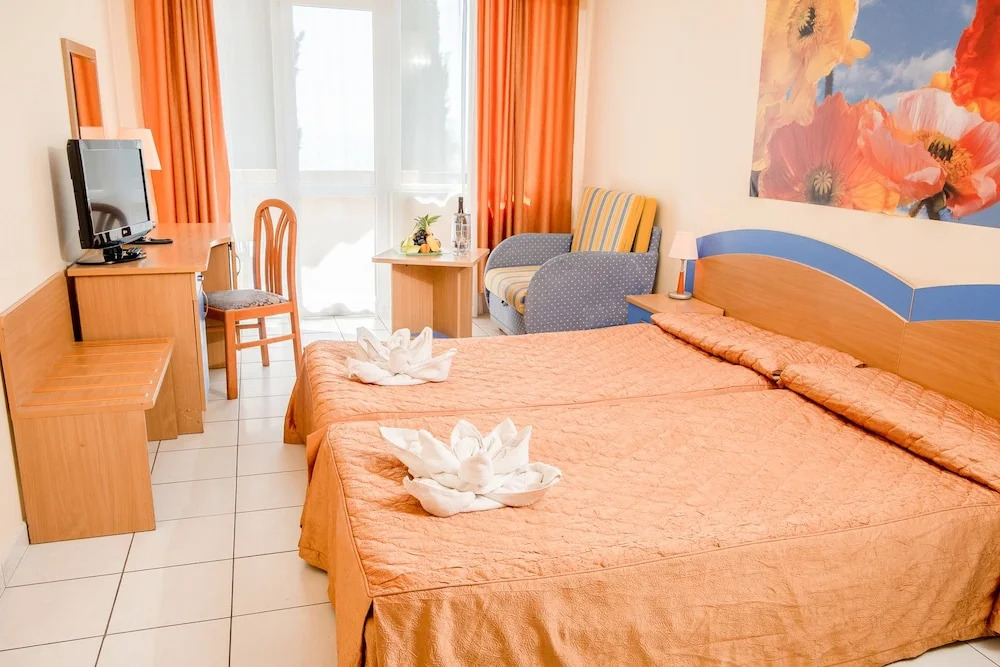 Hotel Dolphin