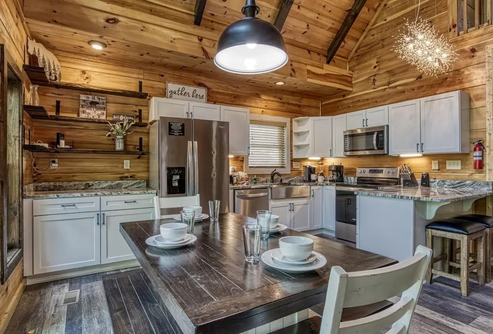 ERN824 - Best Days - Great Location! Close To Town! cabin