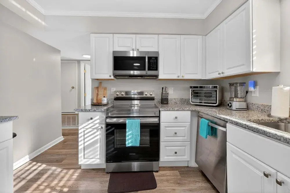 Relax In Pooler Modern 3br Huge Yard 3 Bedroom Home