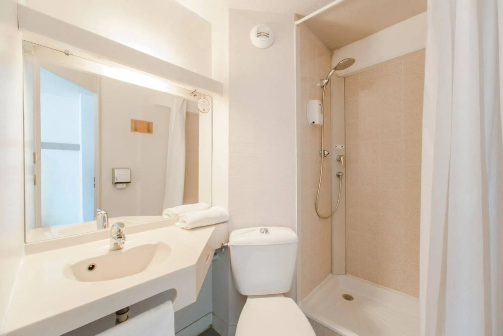 B&B HOTEL CHAMBERY La Cassine