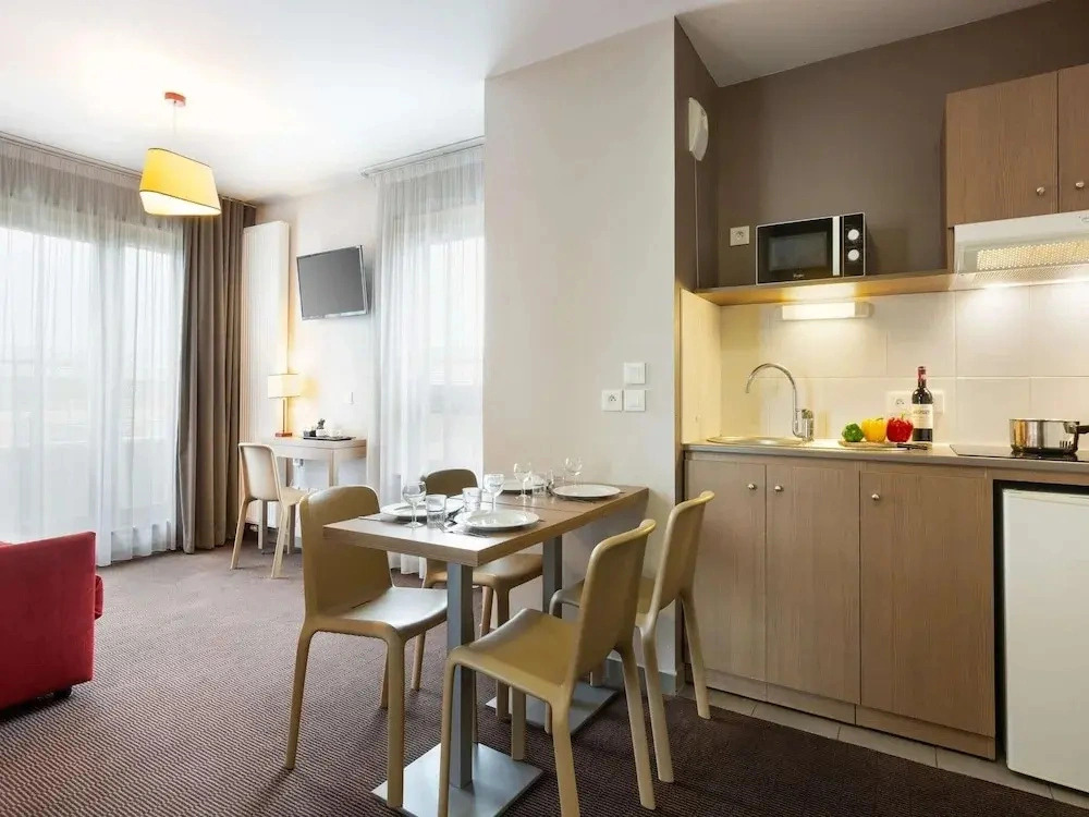 Apartment Near Geneva With Parking