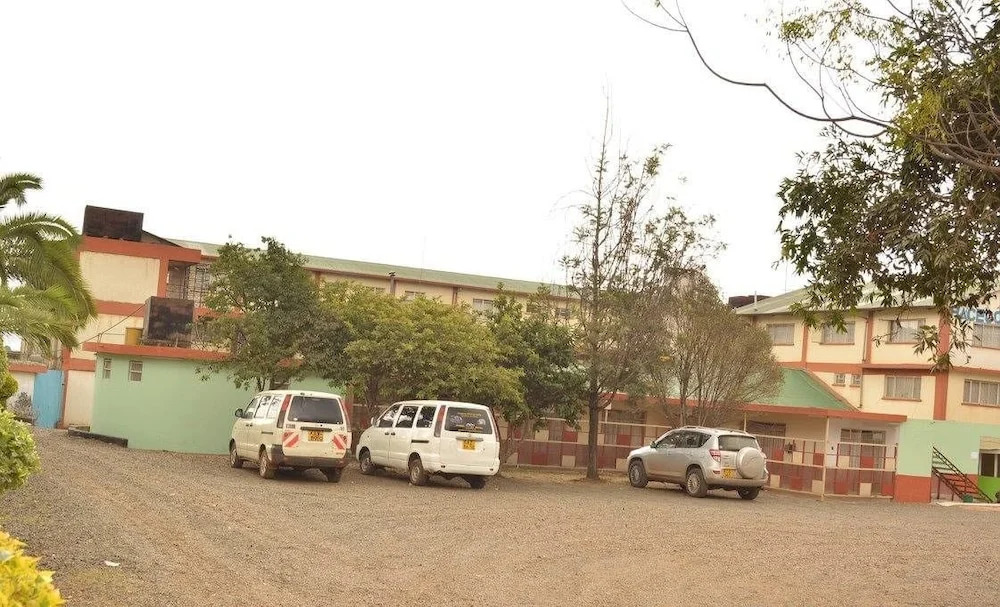 Racecourse Inn Hotel