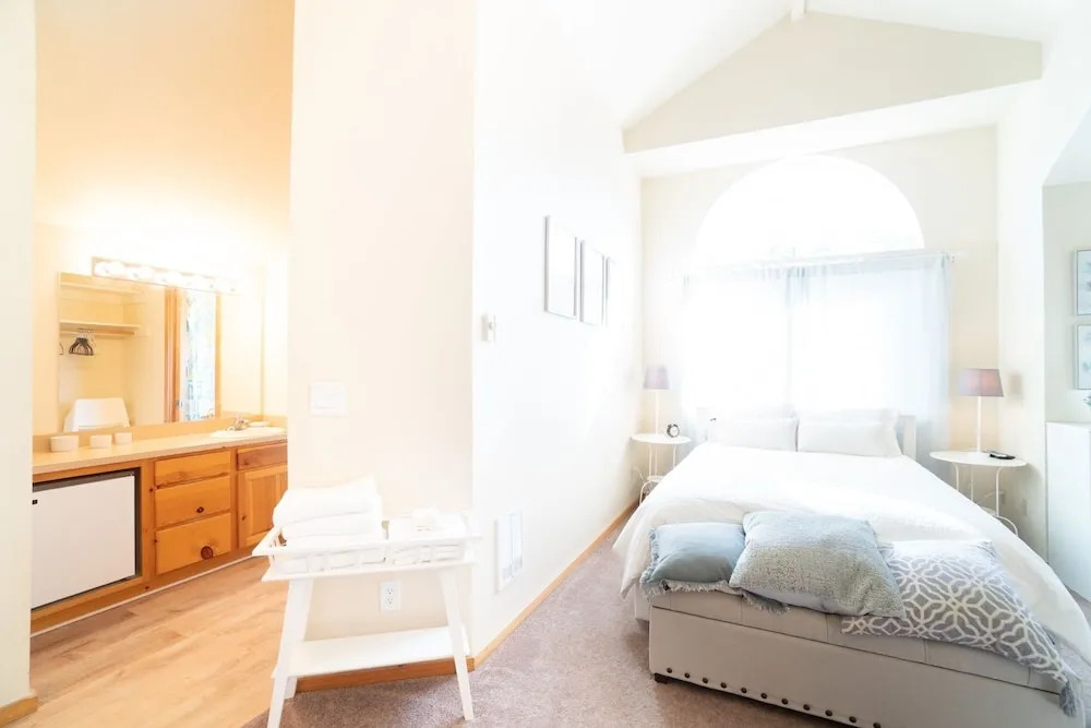 Tolovana 3 2 Br condo by RedAwning