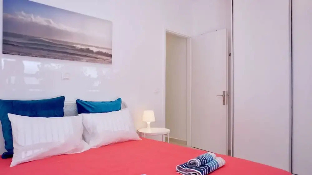 Chill Minimal Apt in Athens