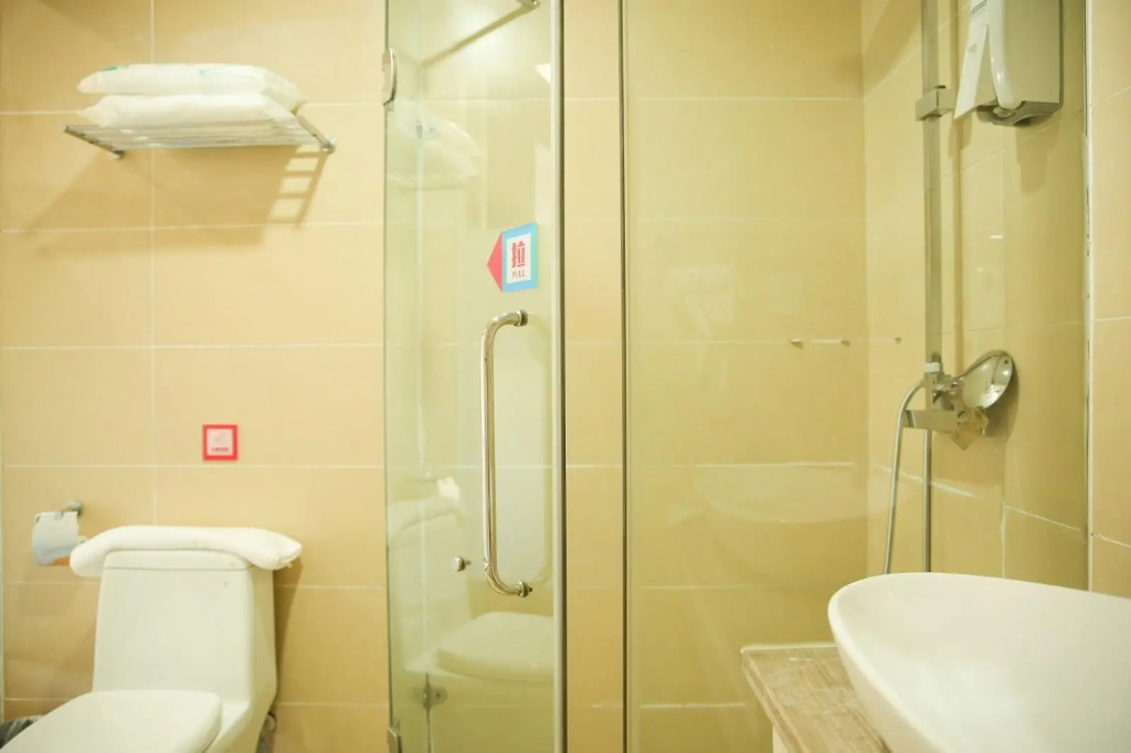 PAI Hotels·Puyang Feilong Bus Terminal Shengli Road